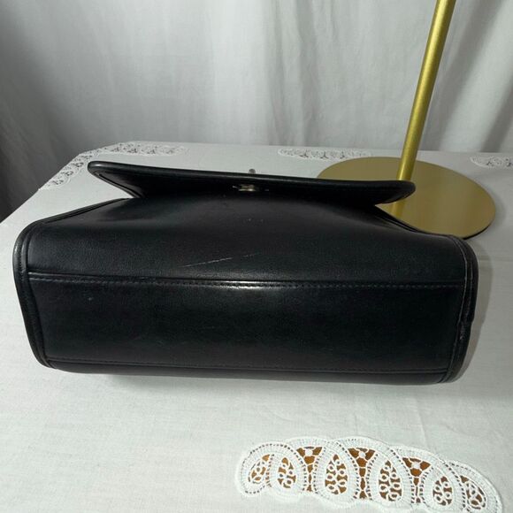 Vintage Coach Black Leather Station Bag 9870 No Strap Made in USA Turnlock Flap - Picture 7 of 15